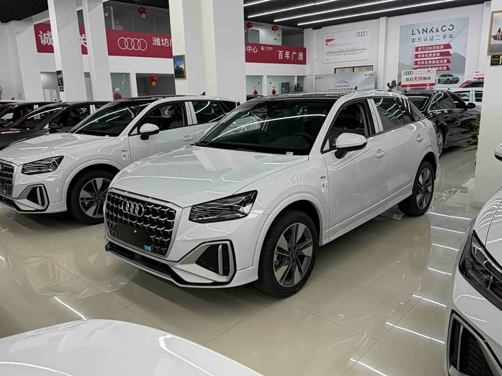 Фото 1 - Audi Q2L
