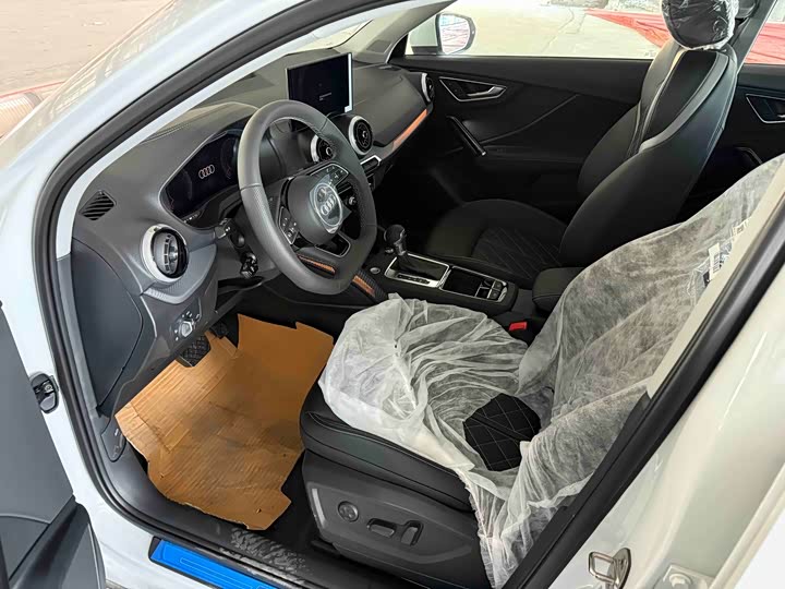 Фото 9 - Audi Q2L