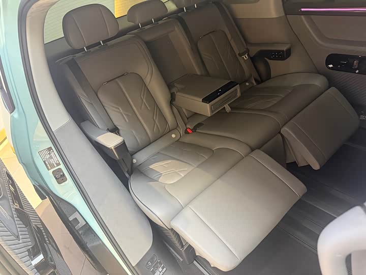 Фото 8 - Zeekr Mix