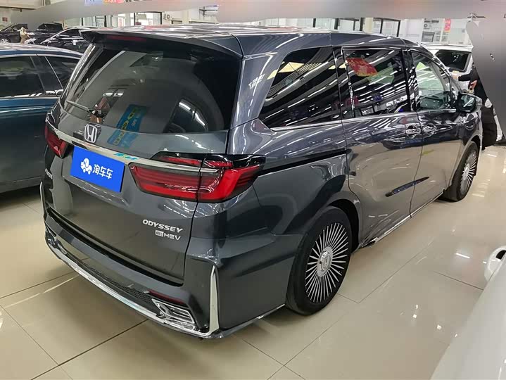 Фото 3 - Honda Odyssey