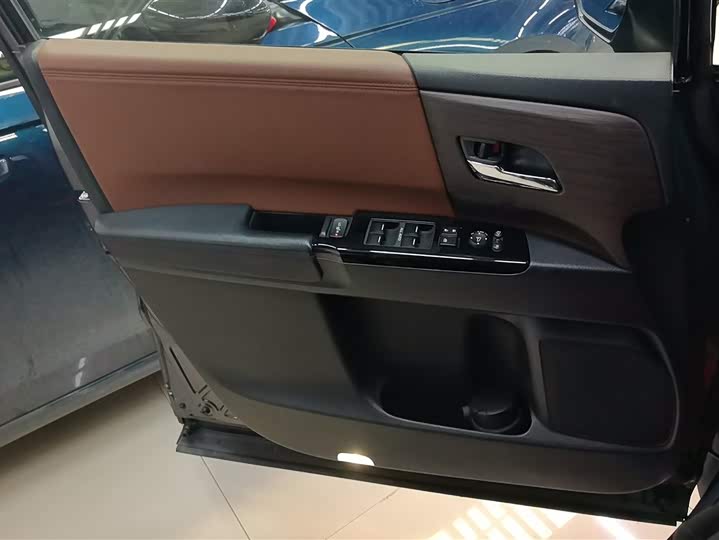 Фото 7 - Honda Odyssey