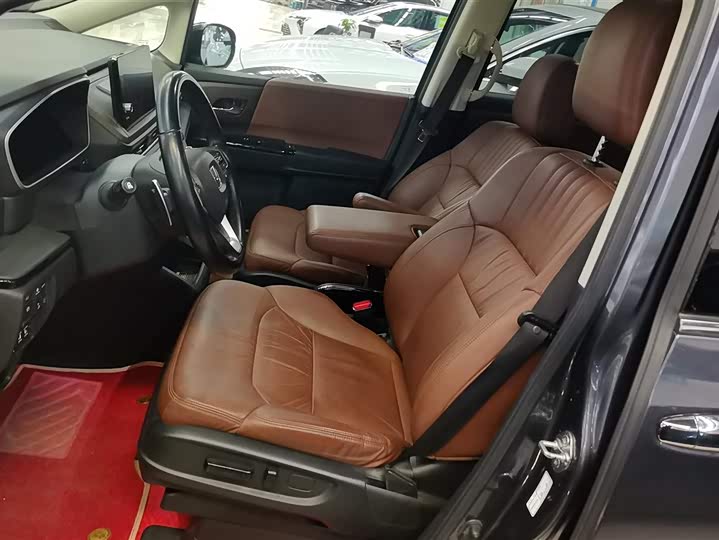 Фото 9 - Honda Odyssey