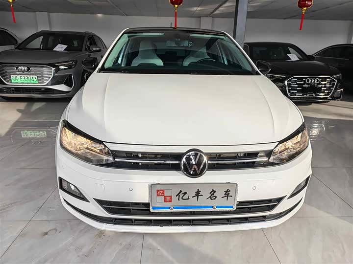 Фото 2 - Volkswagen Polo