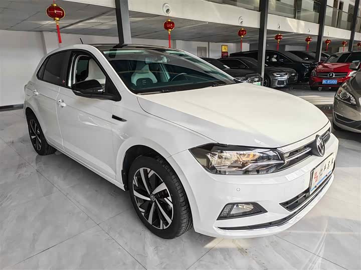 Фото 3 - Volkswagen Polo