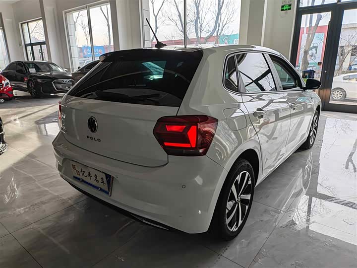 Фото 4 - Volkswagen Polo