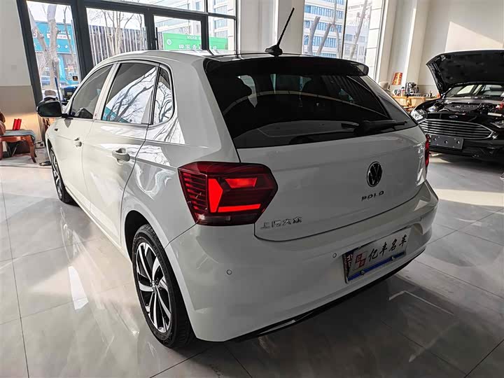 Фото 6 - Volkswagen Polo