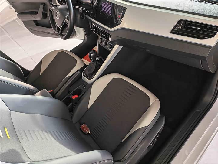 Фото 8 - Volkswagen Polo