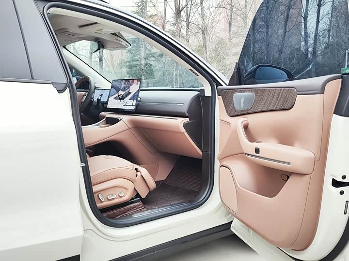 Фото 8 - Leapmotor C11