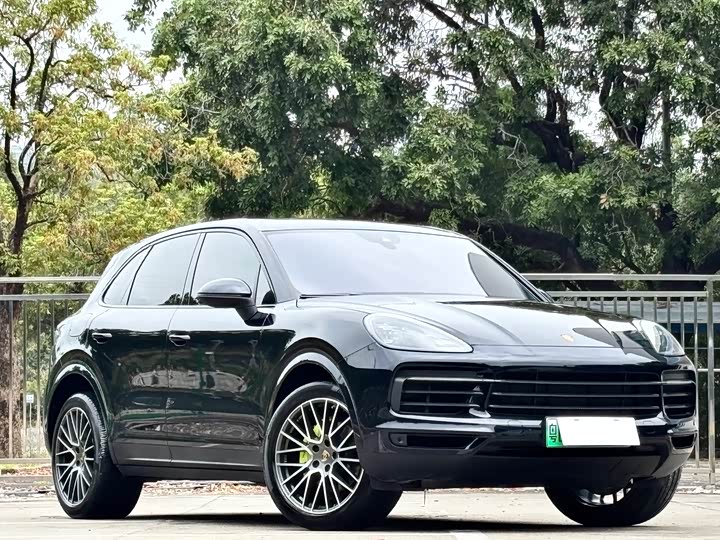 Фото 3 - Porsche Cayenne Hybrid