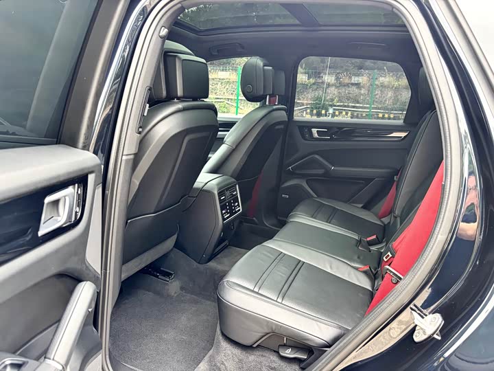 Фото 6 - Porsche Cayenne Hybrid