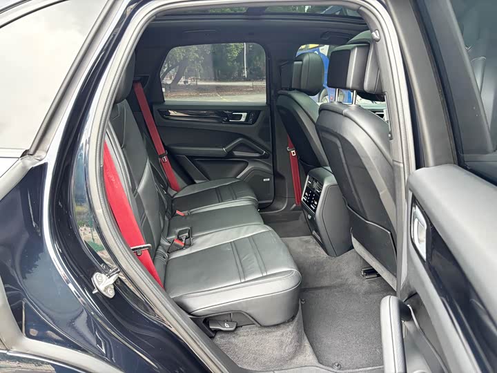 Фото 9 - Porsche Cayenne Hybrid