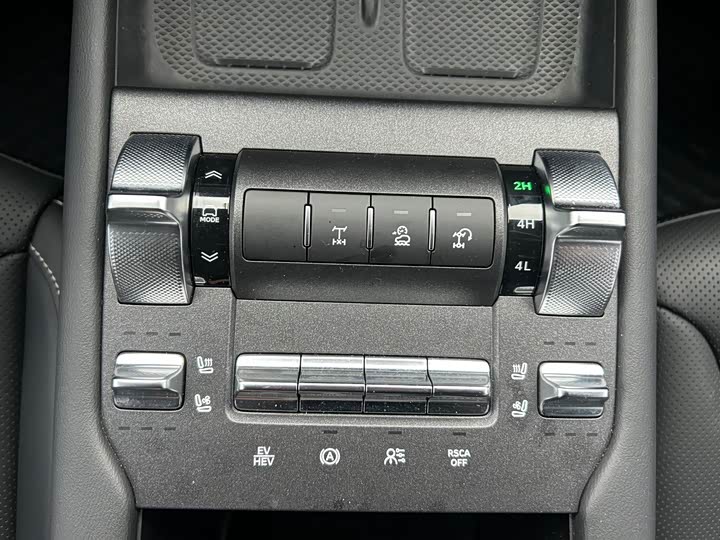 Фото 9 - Tank 300 Hybrid