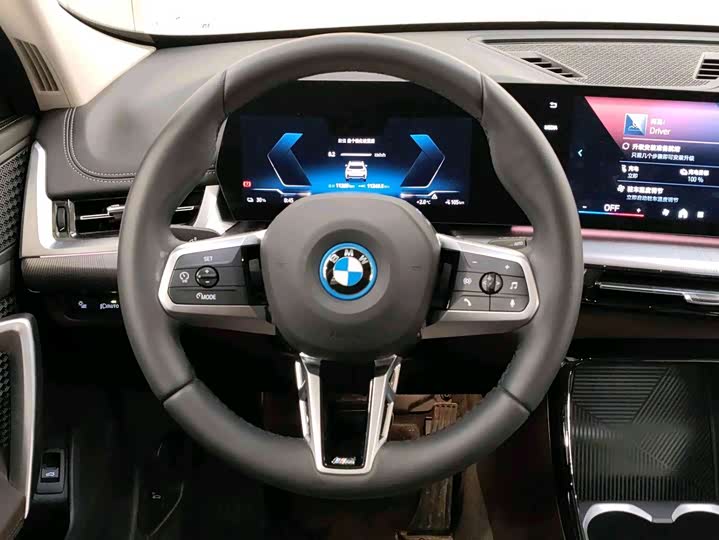 Фото 4 - BMW iX1
