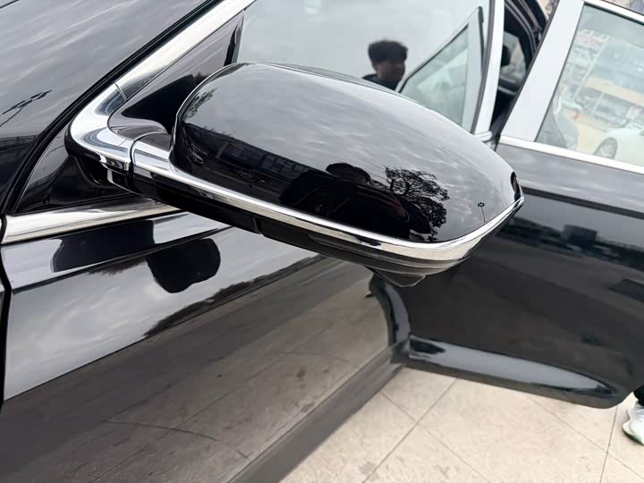 Фото 6 - Geely Preface