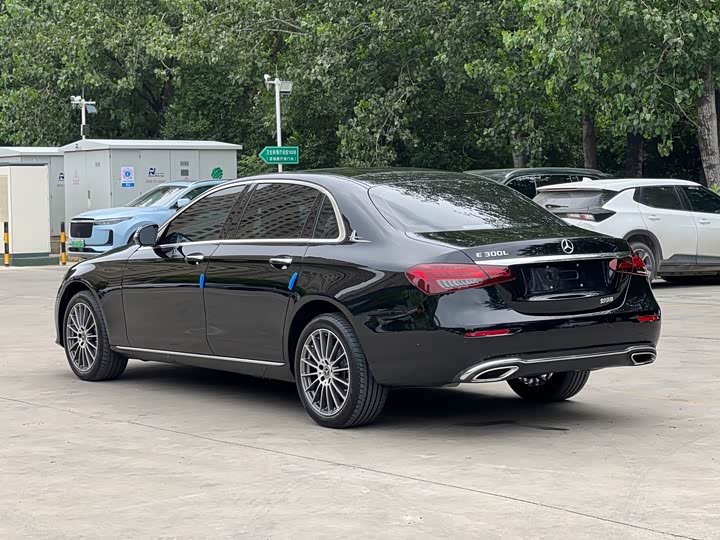 Photo 6 - Mercedes-Benz E-Class