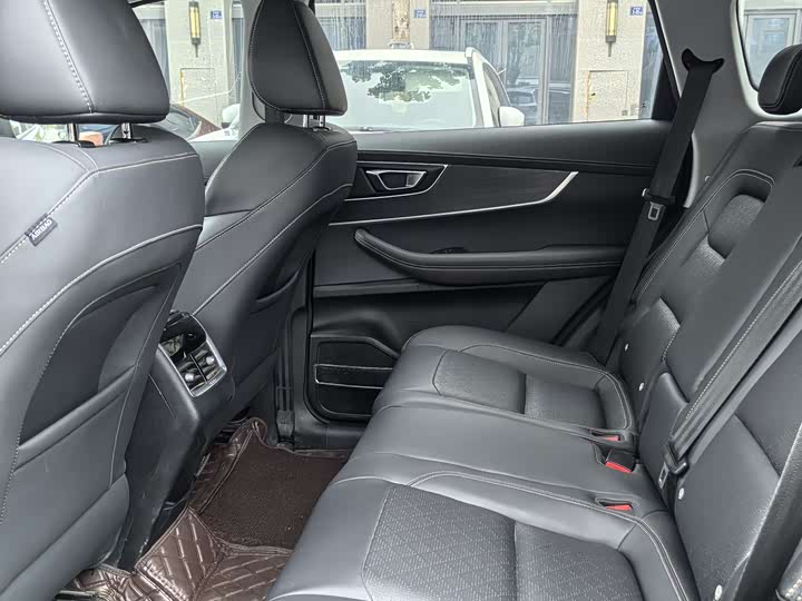 Фото 8 - Chery Tiggo 8