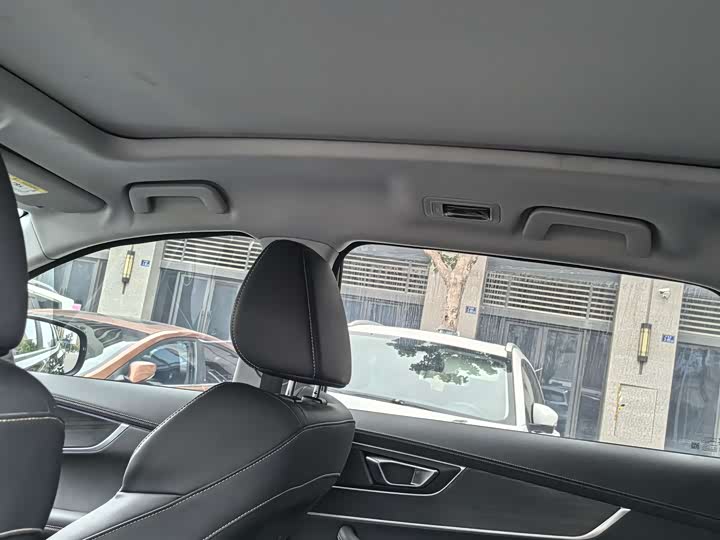 Фото 9 - Chery Tiggo 8