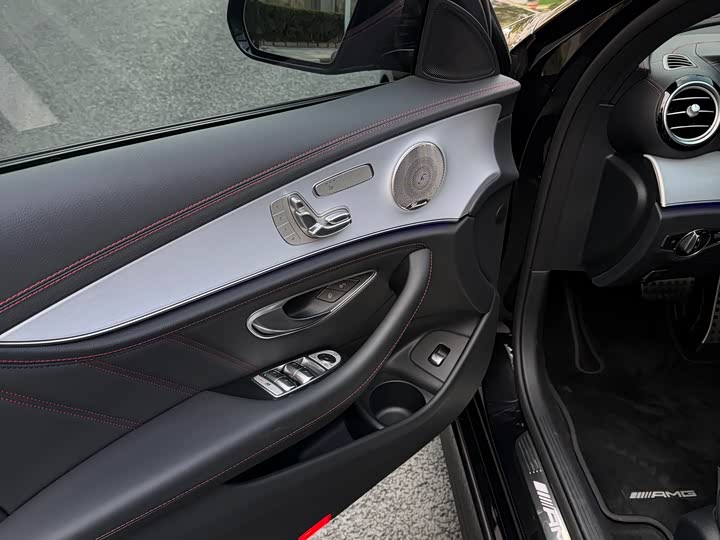 Фото 6 - Mercedes-Benz E-Class AMG