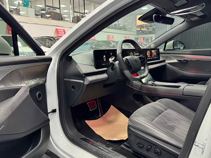 Фото 4 - Voyah Passion