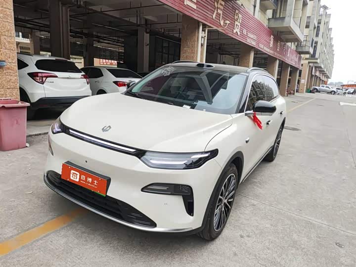 Фото 1 - Leapmotor C11