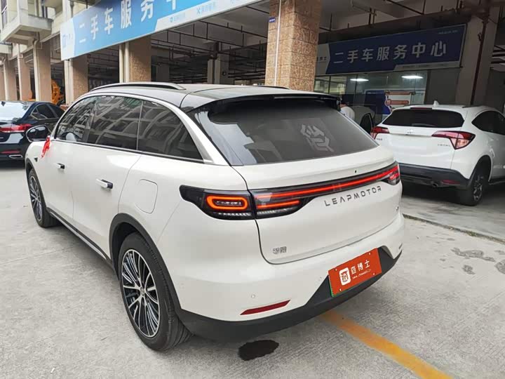 Фото 8 - Leapmotor C11