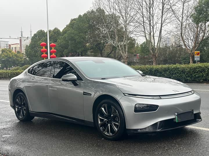 Фото 3 - XPeng P7