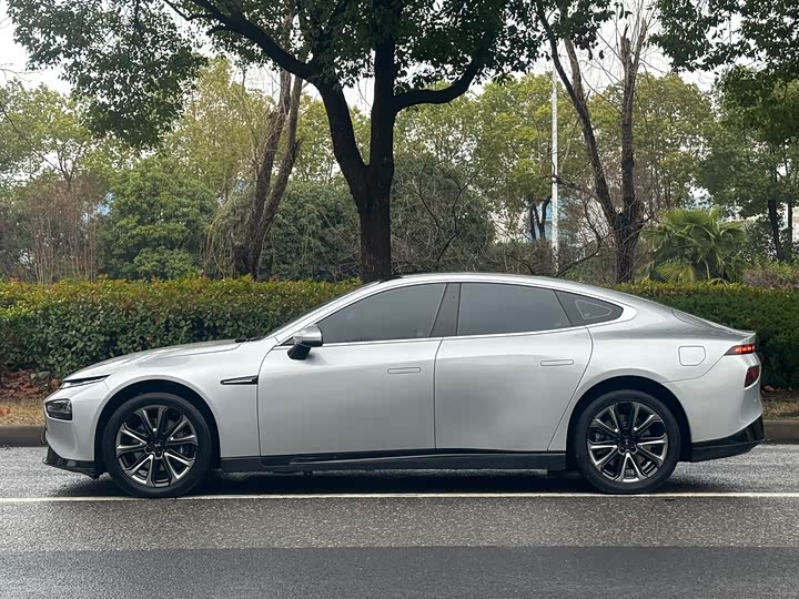 Фото 4 - XPeng P7