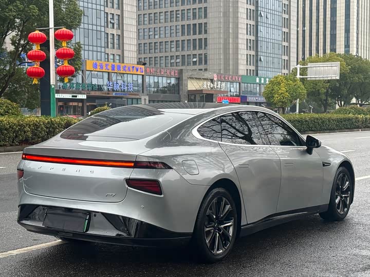 Фото 6 - XPeng P7
