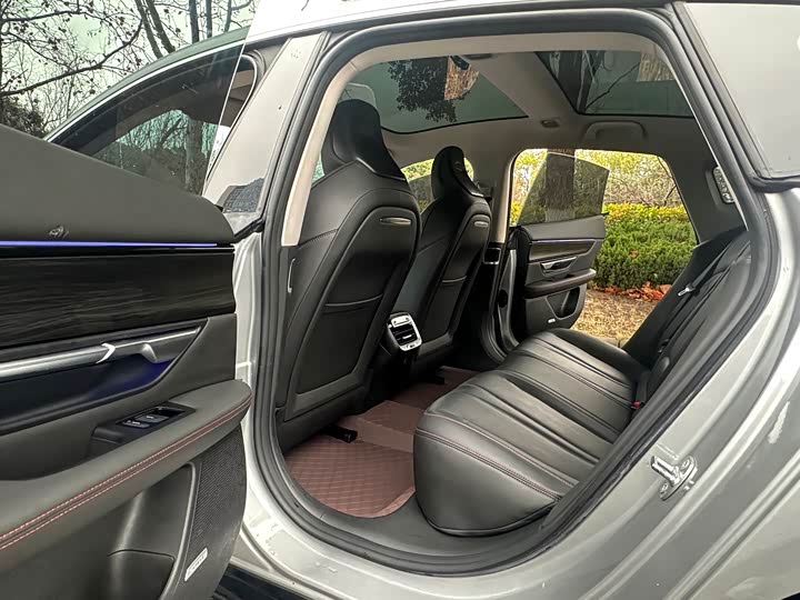 Фото 9 - XPeng P7