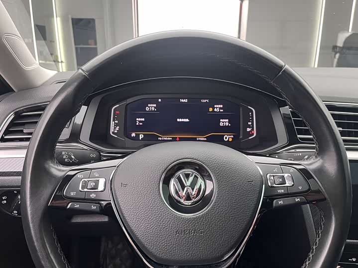 Фото 9 - Volkswagen Lamando L