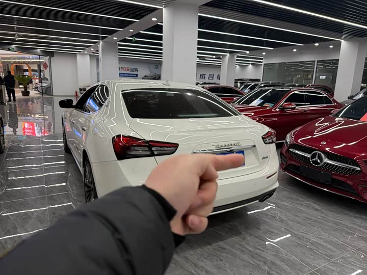 Photo 3 - Maserati Ghibli