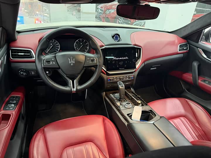 Photo 5 - Maserati Ghibli