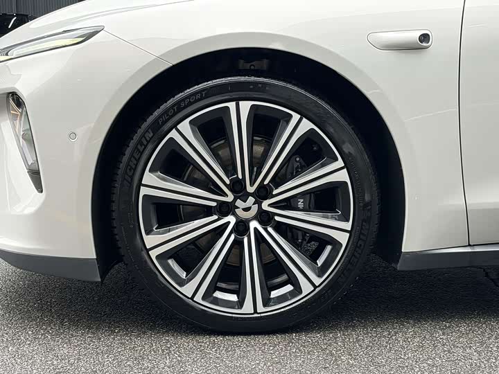 Фото 4 - Nio ET7