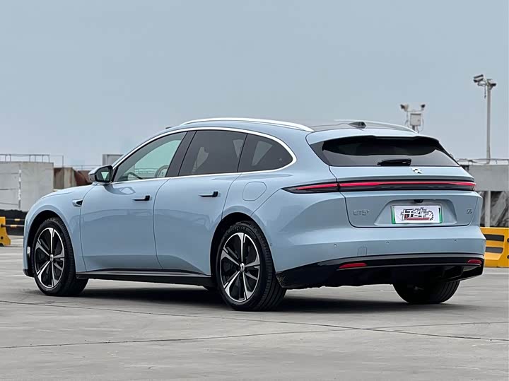 Фото 3 - Nio ET5T