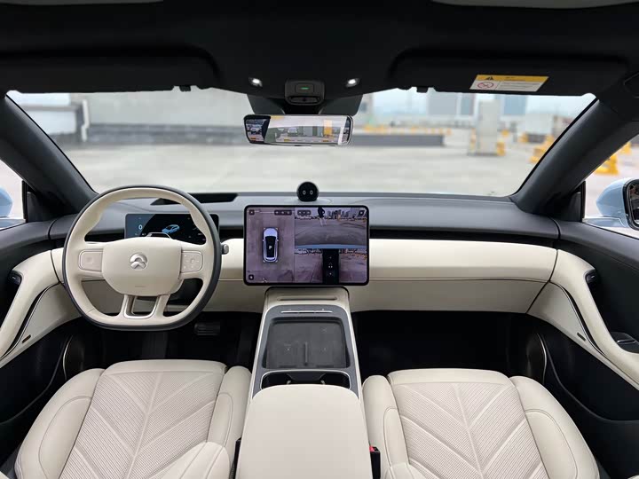 Фото 8 - Nio ET5T