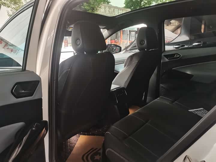 Photo 6 - Volkswagen ID.4 X