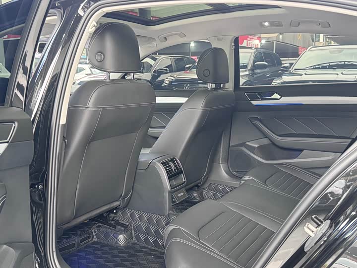 Фото 6 - Volkswagen Magotan