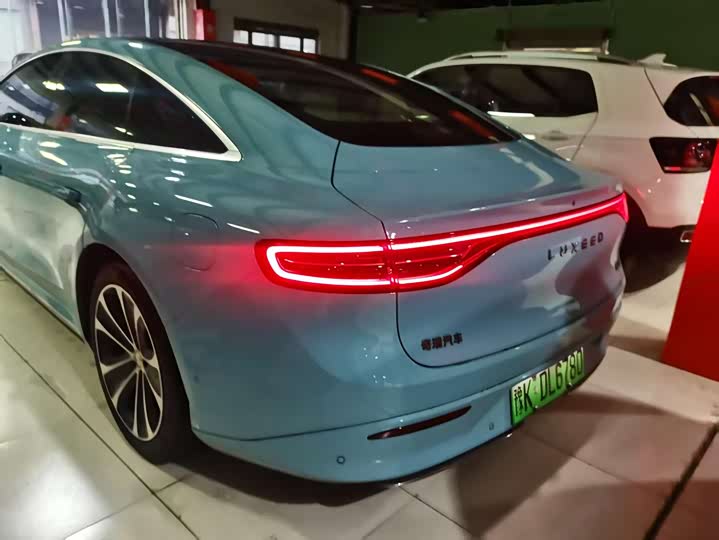 Фото 3 - Luxeed S7