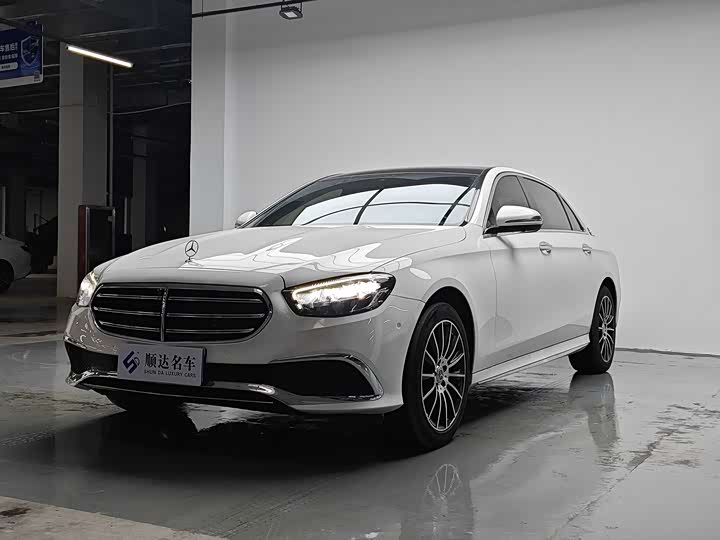 Photo 2 - Mercedes-Benz E-Class