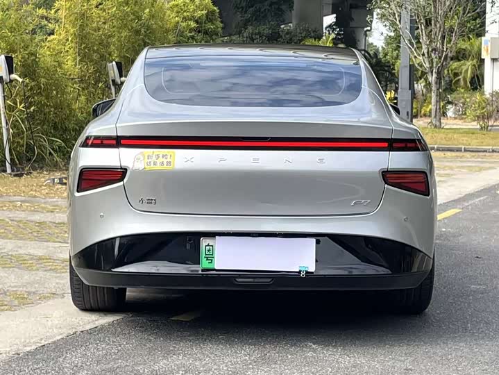 Фото 6 - XPeng P7