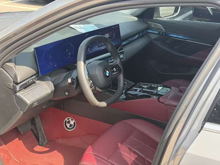 Фото 6 - BMW 5 Series