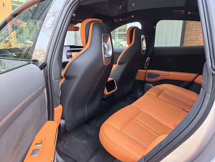 Photo 7 - Xiaomi YU7