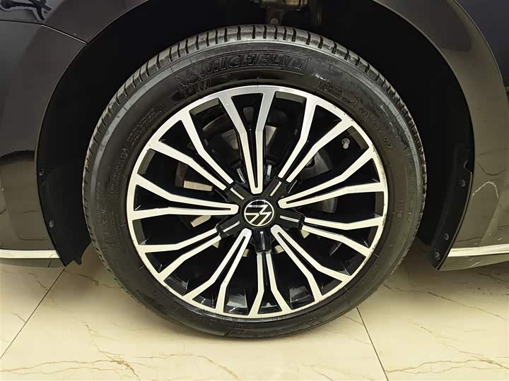 Фото 8 - Volkswagen Phideon