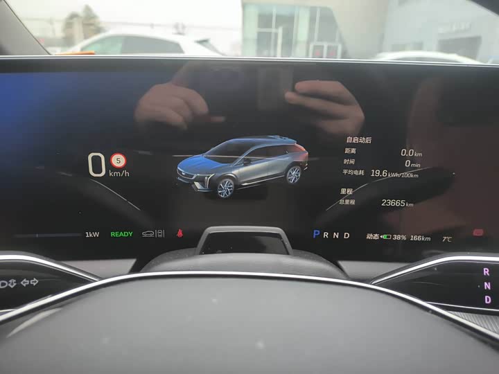 Фото 6 - Cadillac Optiq