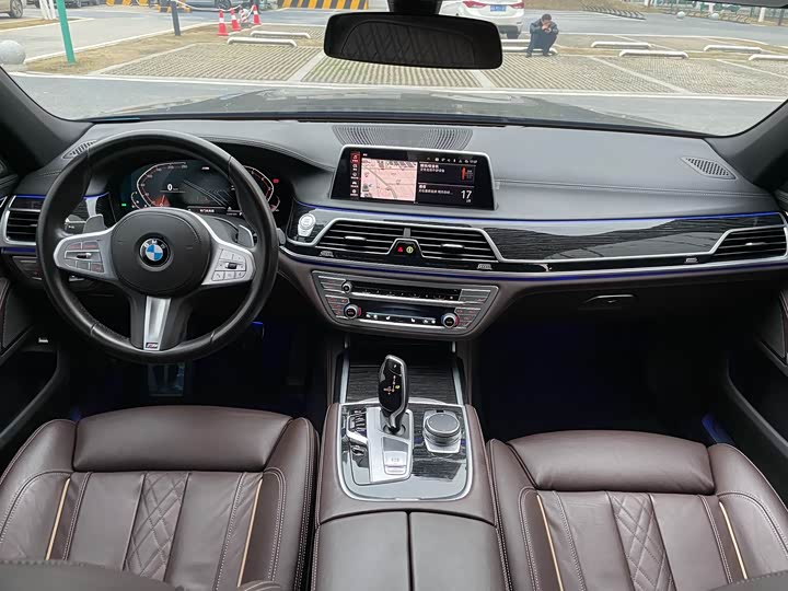 Фото 4 - BMW 7 Series