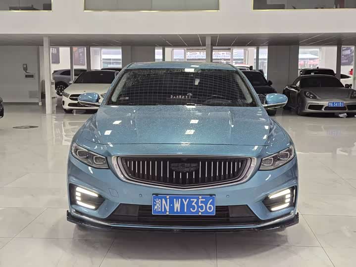 Фото 2 - Geely Preface