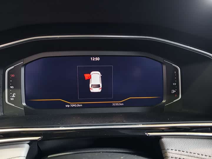 Фото 5 - Volkswagen Tiguan L Pro