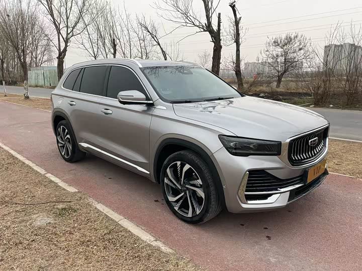 Фото 3 - Geely Monjaro