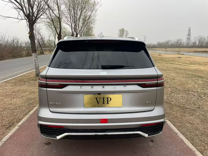 Фото 8 - Geely Monjaro