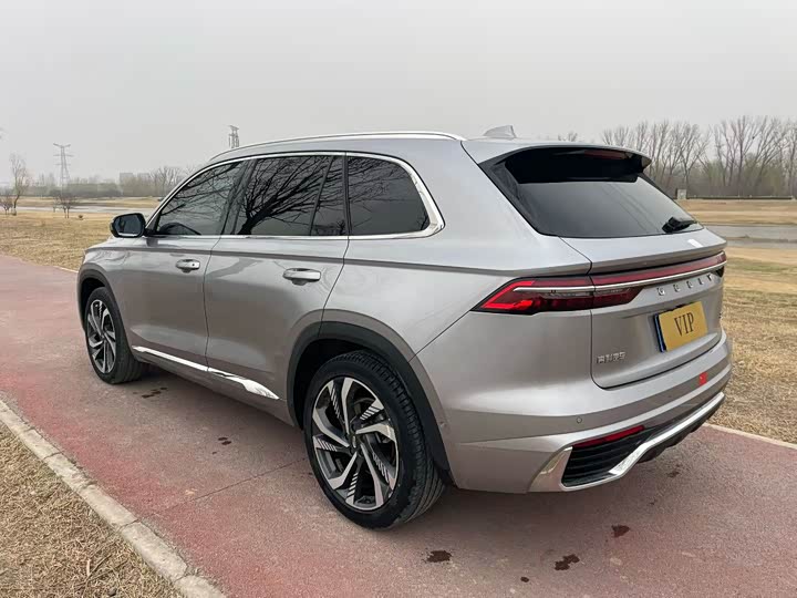 Фото 9 - Geely Monjaro